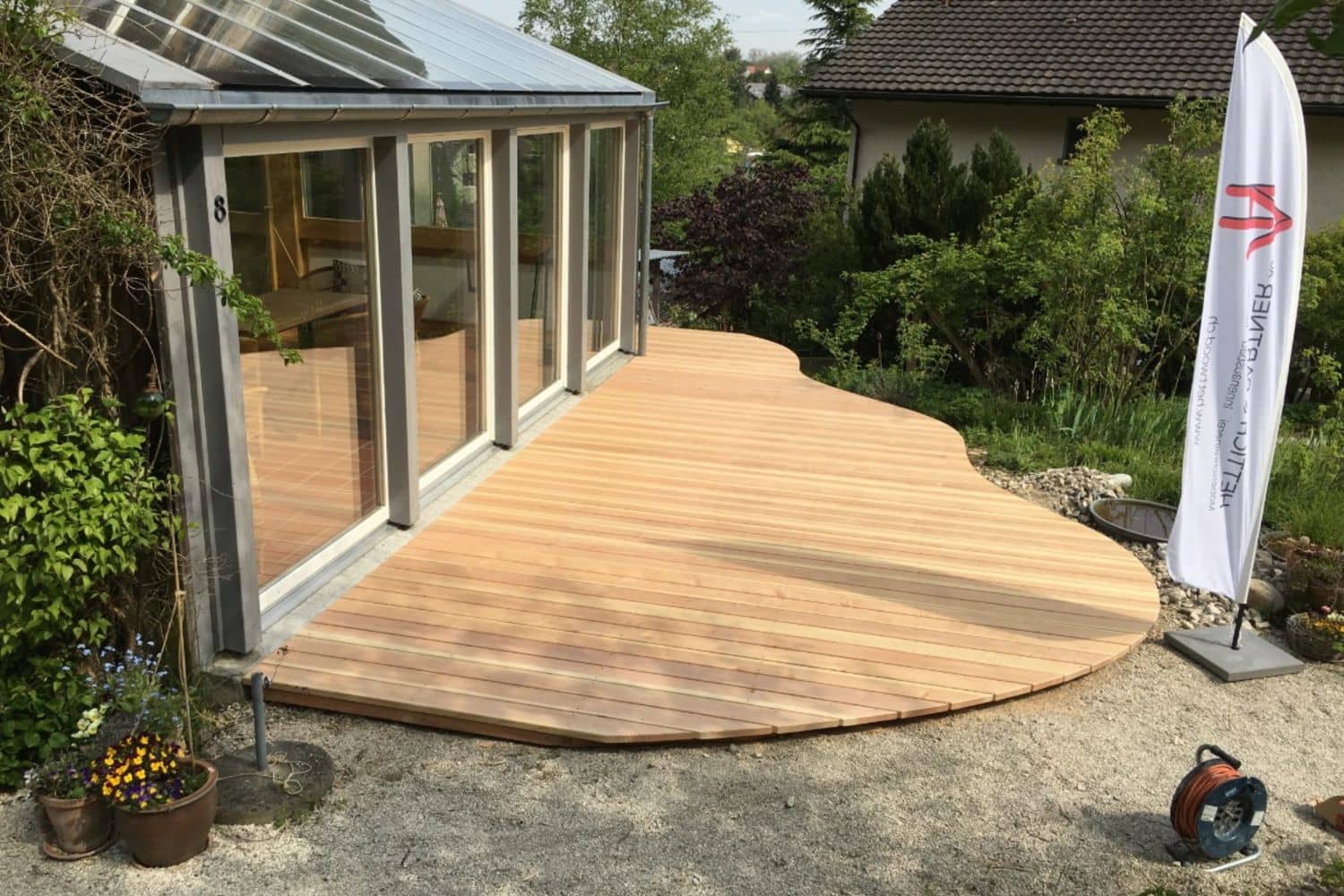 Terrassenholzboden welcher von Hettich & Parter gebaut wurde